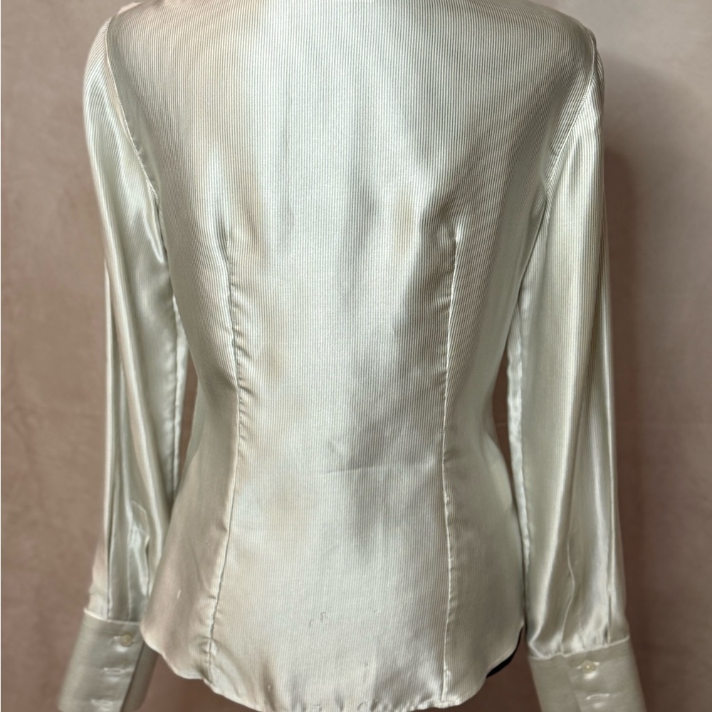 Giorgio Armani 100% Silk Silver & Black Pinstripe Button-Up Blouse Size 40 (6) - Picture 4 of 7